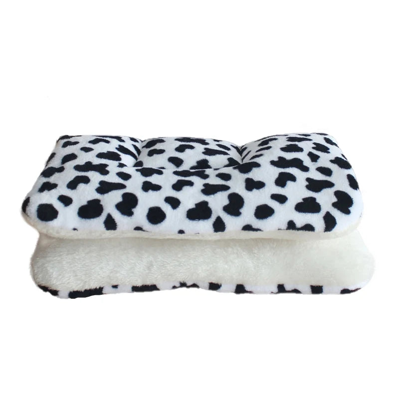 Flannel Pet Pad Dog Bed Thickened Sleeping Pad Dog Blanket Suitable for Chihuahua Labrador Puppy Kitten Small Large Dog